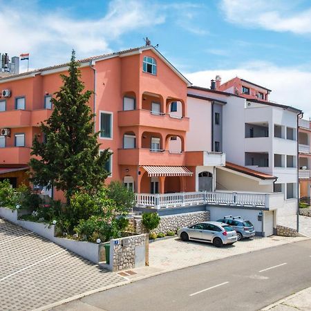 Apartments Mikanovic تْسْغيكفانِتْسا المظهر الخارجي الصورة