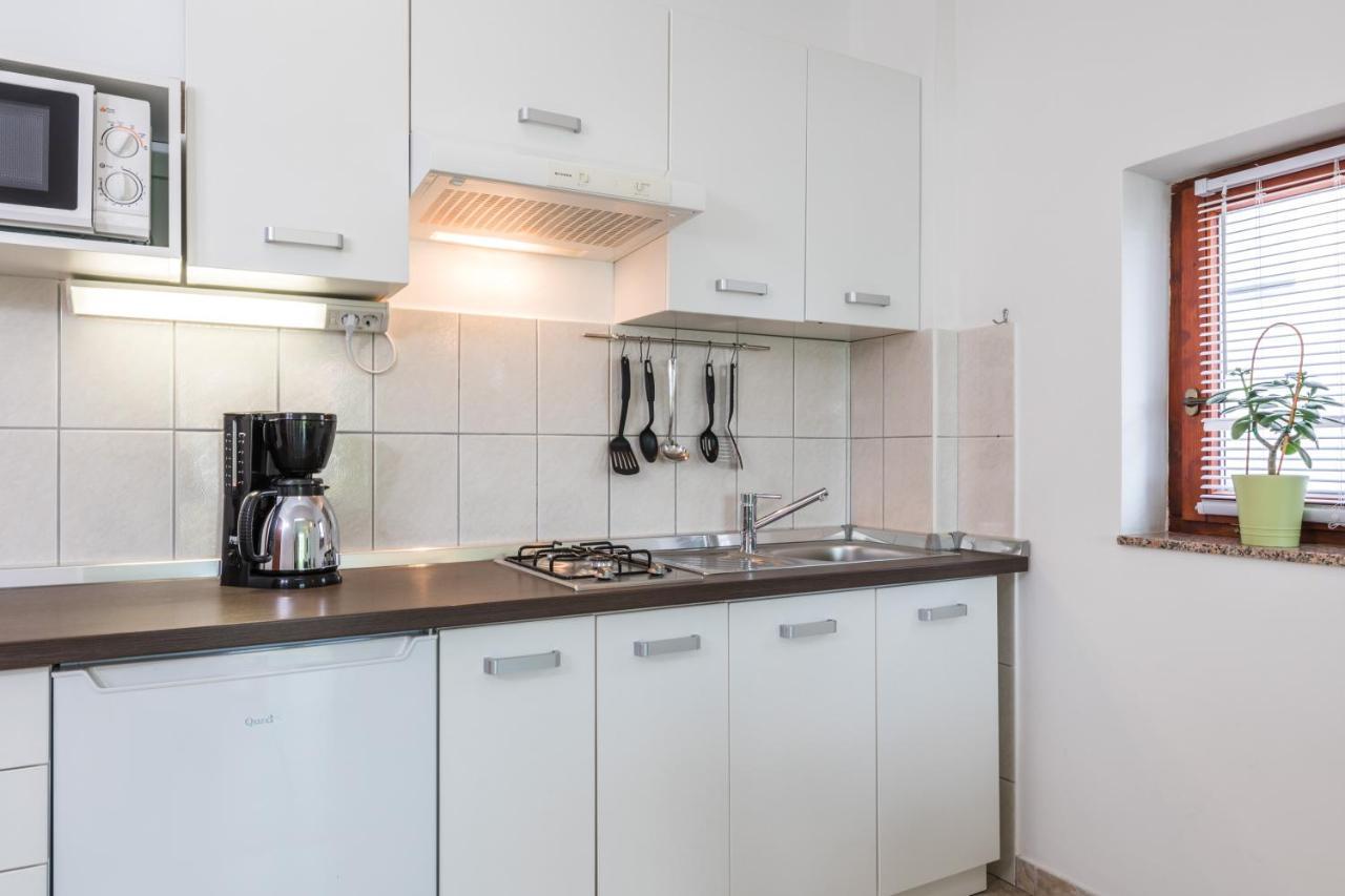 Apartments Mikanovic تْسْغيكفانِتْسا المظهر الخارجي الصورة