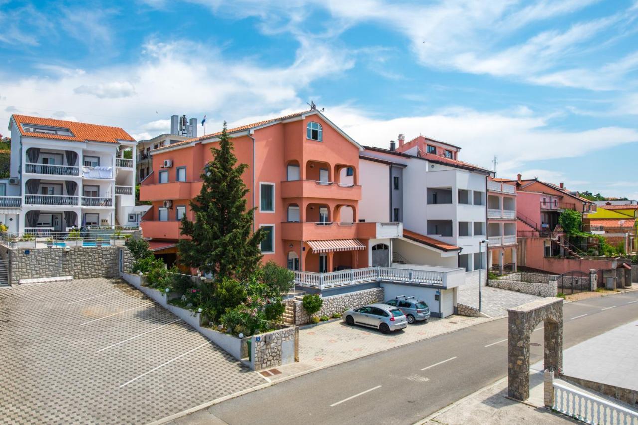 Apartments Mikanovic تْسْغيكفانِتْسا المظهر الخارجي الصورة