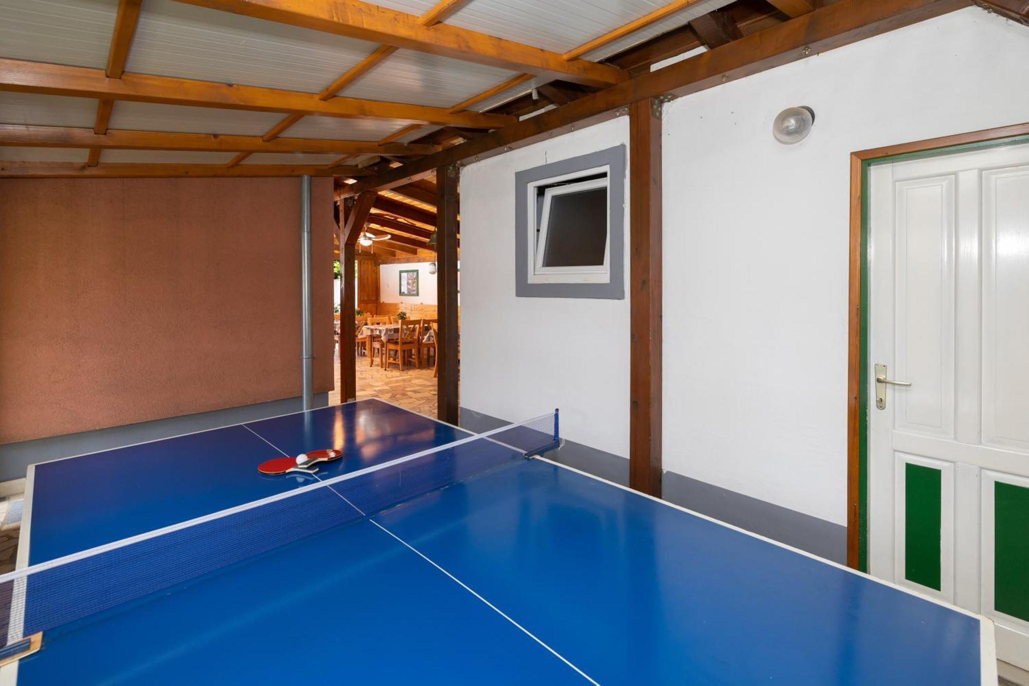 Apartments Mikanovic تْسْغيكفانِتْسا المظهر الخارجي الصورة